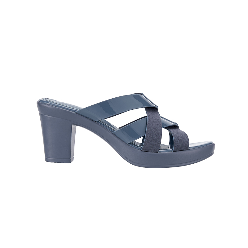 TN2219 Block Heel Slides