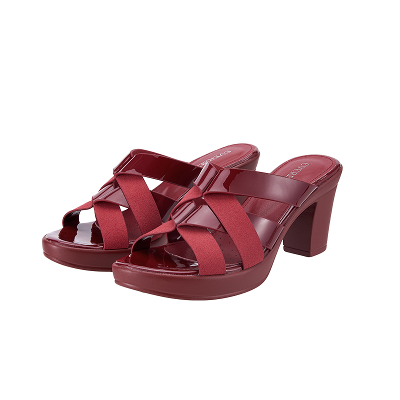 TN2219 Block Heel Slides
